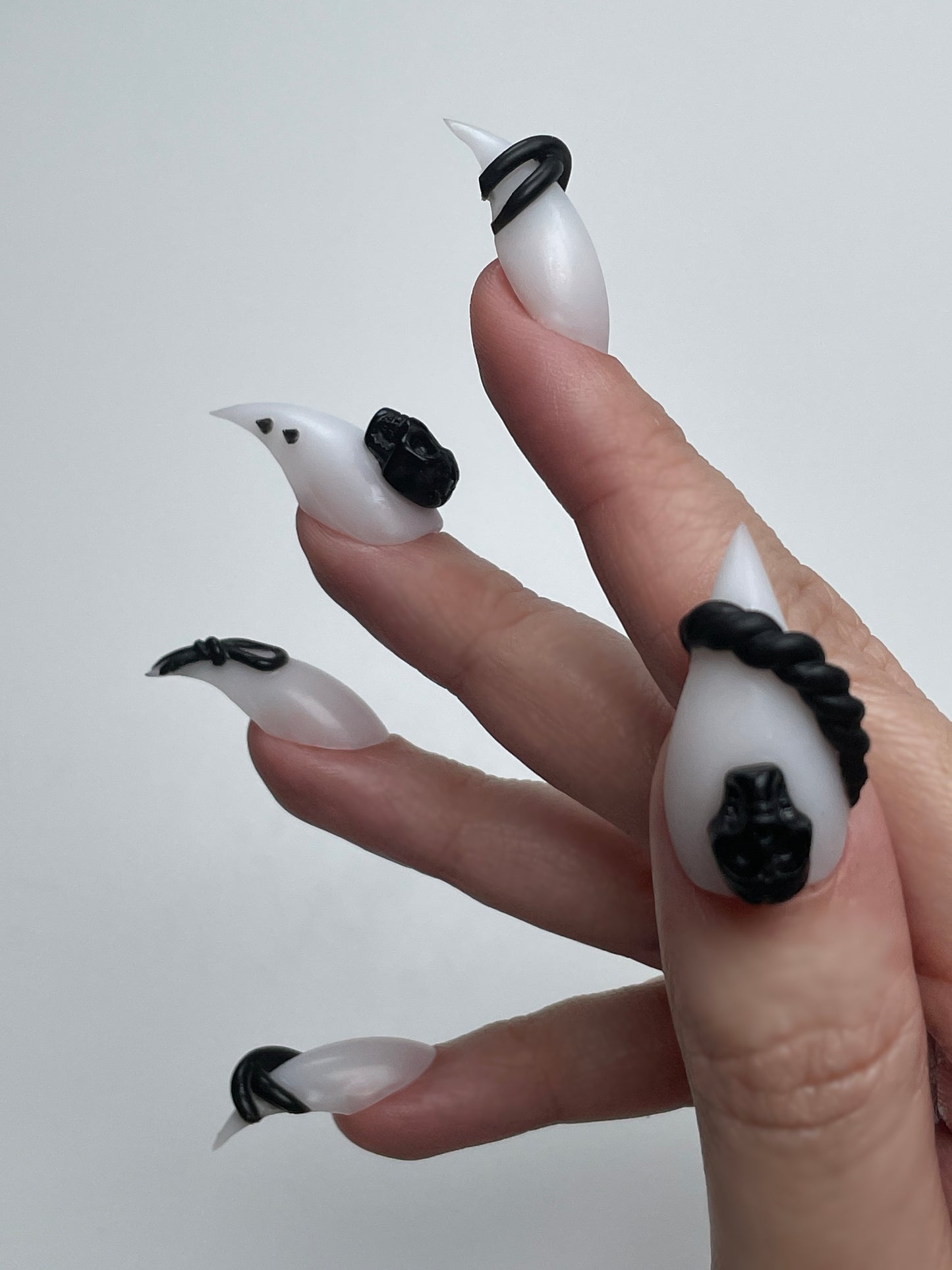 Gothic Claw Press On Nails – White with Black Skulls, Spikes & 3D Charms, Halloween Nail Set, Custom Sizes
